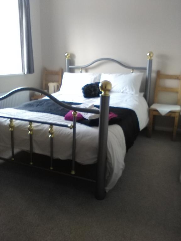 Carters Guesthouse Μίλτον Κέινς Δωμάτιο φωτογραφία