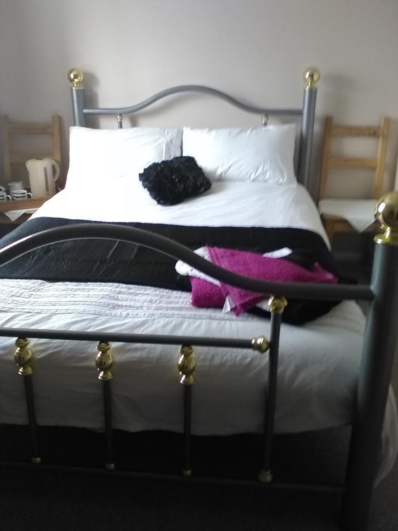 Carters Guesthouse Μίλτον Κέινς Δωμάτιο φωτογραφία